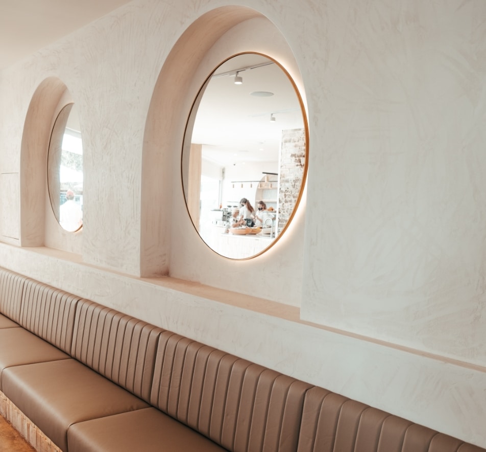 IBIZA GYPSUM & LIME PLASTER | APPLICATOR BARE | JACK GRAY CAFE | © JS VISUALS